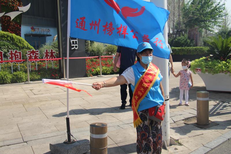 <strong>美女白虎穴屌逼免费</strong>